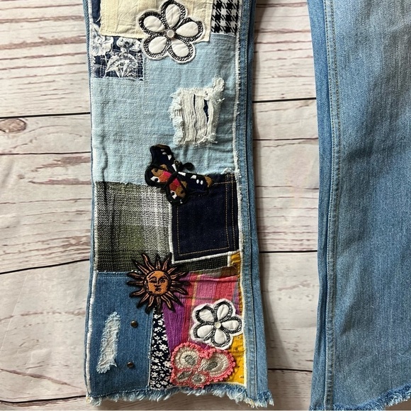 NWT Urban Outfitters BDG High Waisted Indigo Craft Patchwork Flare Jeans 24 - Picture 7 of 13